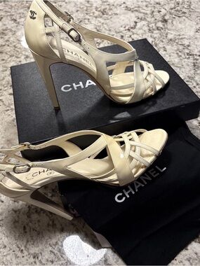 CHANEL Cream/Ivory Leather Strappy Stiletto Heels
